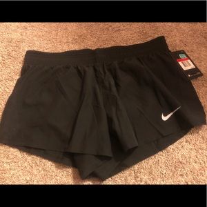 NWT!!!! Women’s back Nike athletic shorts